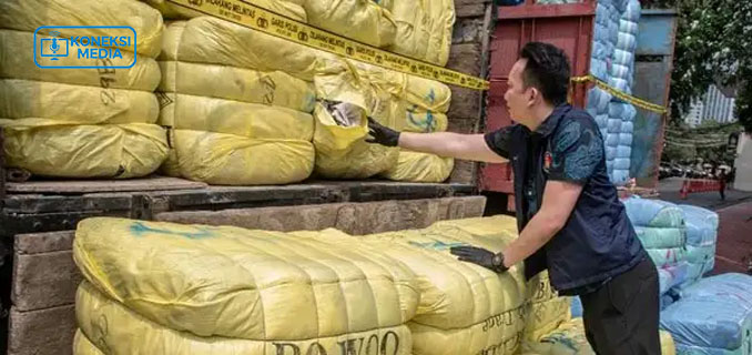 Ancam Industri Lokal, Ratusan Bal 'Thrifting' Disita!