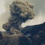 Erupsi Dahsyat Semeru Semburkan Abu 2.000 Meter