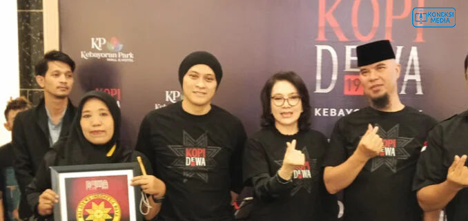 Ahmad Dhani Bawa Kopi Dewa 19 ke Bandara Nasional