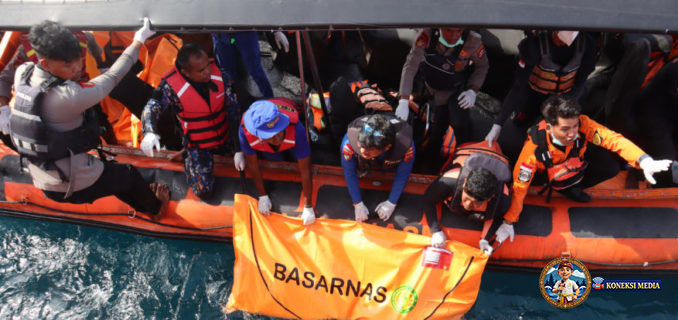 Tragedi Labuan Bajo Bangkai Kapal Ditemukan, Jasad Anak Pelatih Valencia Teridentifikasi