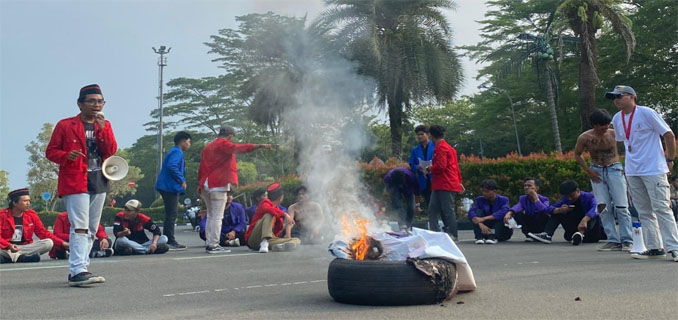 Lahan Pertanian Beralih Jadi Properti dan Industri, Ratusan Warga Demo Kantor Bupati Tangerang